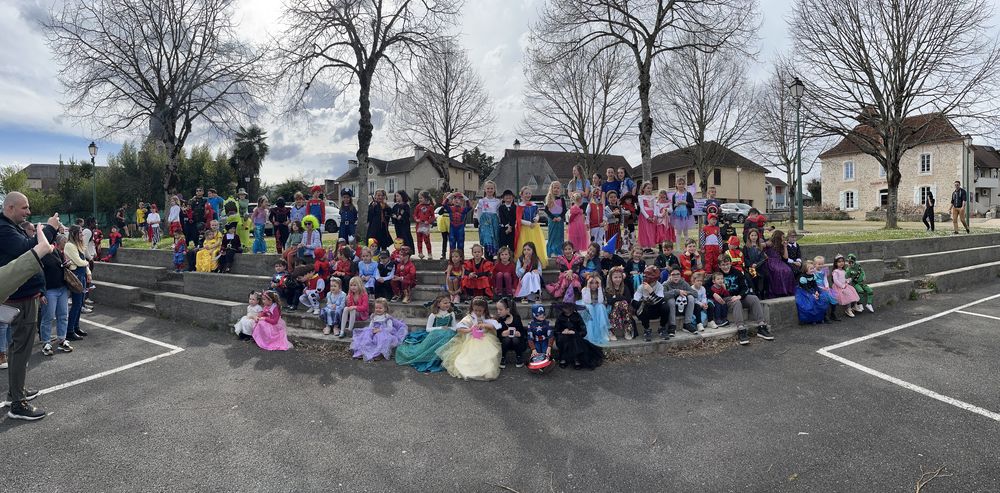 La foule et la fête pour le Carnaval ! 