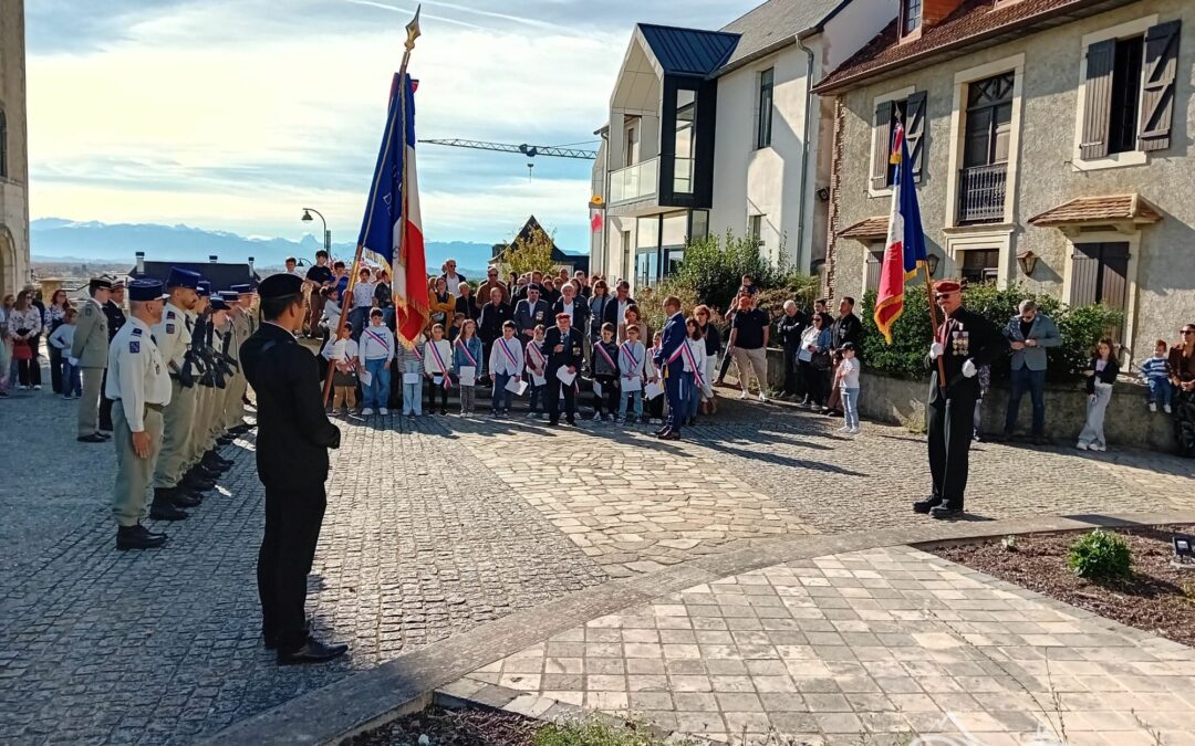 11 novembre : une cérémonie sur fond de carte postale 